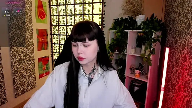 Morana Batt online show from September 18, 2025, 1:51 am