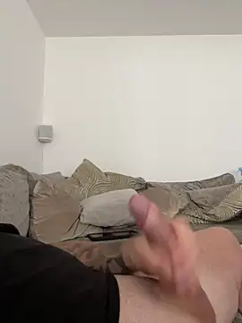 Snapshot of Craiggg85 chatting on February 26, 2026, 10:03 am Craiggg85 online show from February 26, 2026, 10:03 am