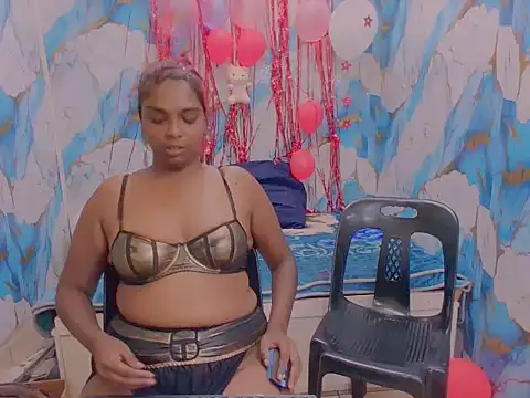 Snapshot of indianmystica694u chatting on February 15, 2026, 9:52 am indianmystica694u online show from February 15, 2026, 9:52 am