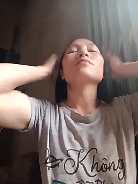 Snapshot of YAYAA-502 chatting on October 4, 2025, 9:51 am YAYAA-502 online show from October 4, 2025, 9:51 am