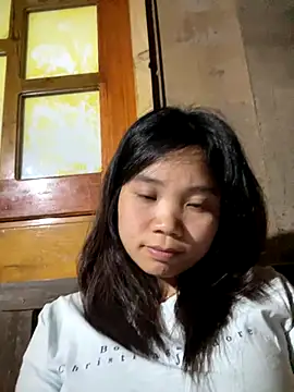 Ngoc-bbi online show from December 16, 2025, 3:17 pm