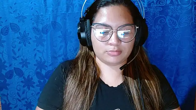 coco curvy online show from October 13, 2025, 3:39 am