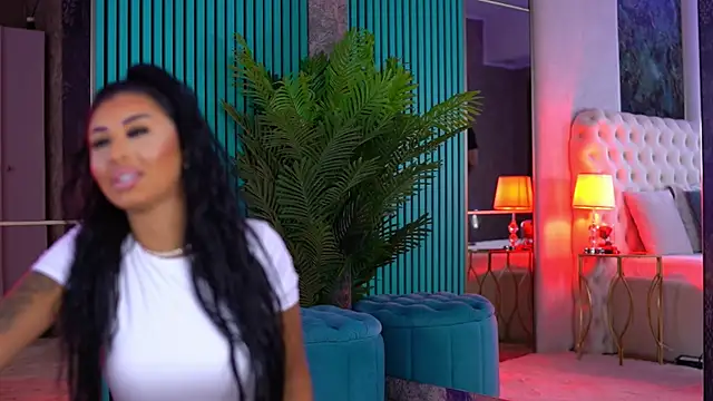 ArabellaPosh online show from September 25, 2025, 5:11 am