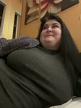 DazzzlingDame online show from February 10, 2026, 5:28 pm