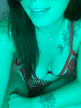 Snapshot of Sainte_bambi_ chatting on September 19, 2025, 6:52 pm Sainte bambi  online show from September 19, 2025, 6:52 pm