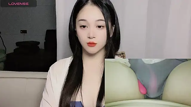 woaiqinqin online show from October 17, 2025, 4:20 pm