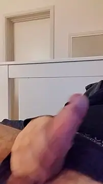 NewJoiner online show from February 9, 2026, 9:19 pm