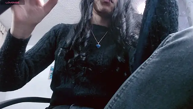 scarlett vonrose online show from September 19, 2025, 8:42 pm