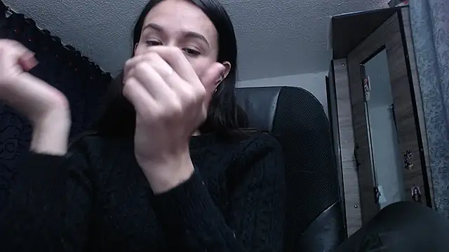 scarlett vonrose online show from November 6, 2025, 8:32 pm