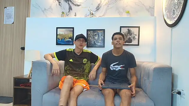 PRETTY FEM online show from December 20, 2025, 2:18 am