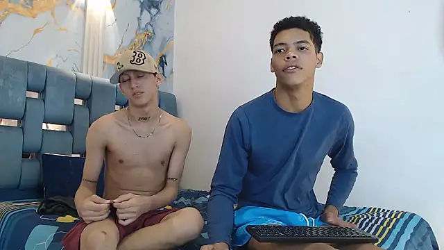 PRETTY FEM online show from January 11, 2026, 6:24 pm