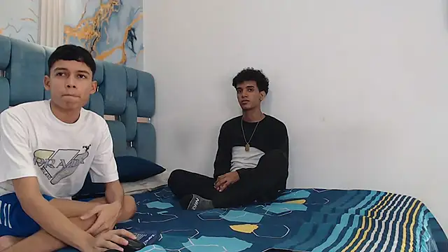 PRETTY FEM online show from March 29, 2026, 5:07 am