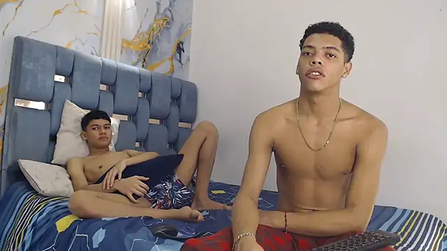 PRETTY FEM online show from March 29, 2026, 7:36 pm