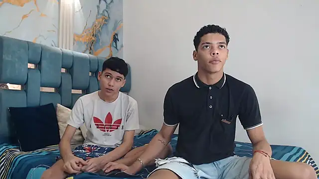 PRETTY FEM online show from April 2, 2026, 1:36 am