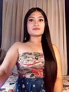 Snapshot of Naughtyalina2 chatting on November 6, 2025, 11:37 pm Naughtyalina2 online show from November 6, 2025, 11:37 pm