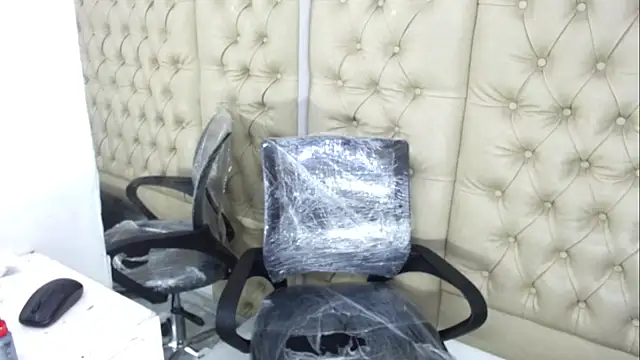 Snapshot of JessicaHott01 chatting on November 11, 2025, 7:36 pm JessicaHott01 online show from November 11, 2025, 7:36 pm