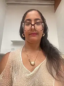 Jessyivonne online show from October 17, 2025, 1:57 pm