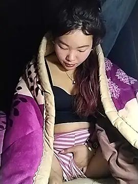 lylylove online show from January 11, 2026, 9:09 pm