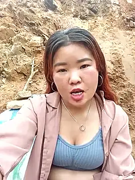 lylylove online show from March 25, 2026, 6:08 am