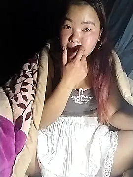 lylylove online show from March 27, 2026, 8:41 pm