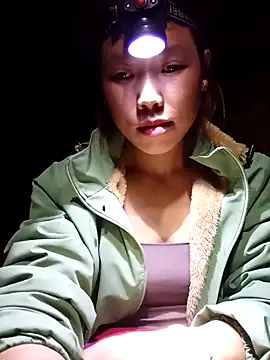 Ngocmi909 online show from February 27, 2026, 7:25 pm