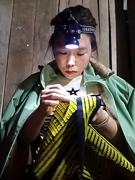 Ngocmi909 online show from March 14, 2026, 1:27 pm