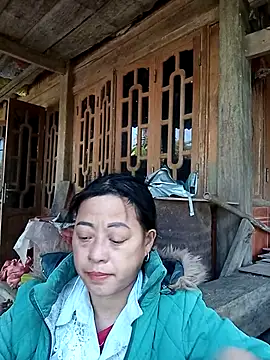 Snapshot of Sa2mh20 chatting on December 2, 2025, 2:39 am Sa2mh20 online show from December 2, 2025, 2:39 am