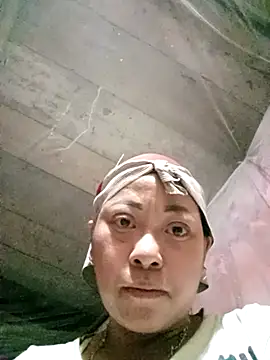 Snapshot of Sa2mh20 chatting on December 21, 2025, 1:18 pm Sa2mh20 online show from December 21, 2025, 1:18 pm