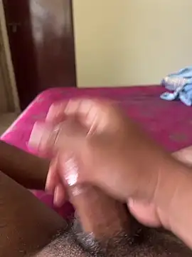 Snapshot of aliahmed98770 chatting on October 16, 2025, 5:30 am aliahmed98770 online show from October 16, 2025, 5:30 am