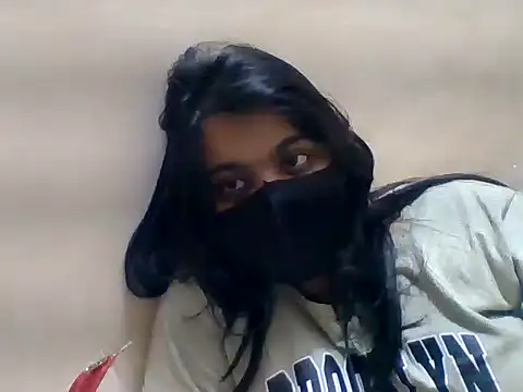 Snapshot of Vaani_Singha chatting on May 7, 2026, 2:22 pm Vaani Singha online show from May 7, 2026, 2:22 pm