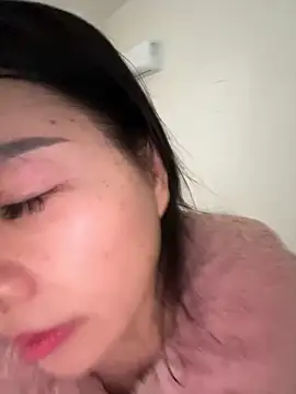 Snapshot of xiiuuff18 chatting on March 2, 2026, 12:57 am xiiuuff18 online show from March 2, 2026, 12:57 am