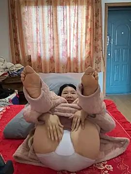 Snapshot of xiiuuff18 chatting on March 10, 2026, 12:15 am xiiuuff18 online show from March 10, 2026, 12:15 am