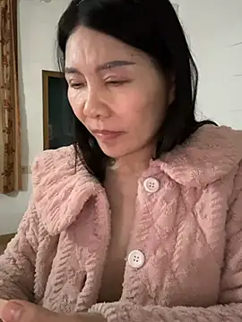 Snapshot of xiiuuff18 chatting on March 11, 2026, 12:33 pm xiiuuff18 online show from March 11, 2026, 12:33 pm