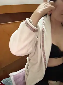 Snapshot of xiiuuff18 chatting on March 13, 2026, 12:56 pm xiiuuff18 online show from March 13, 2026, 12:56 pm