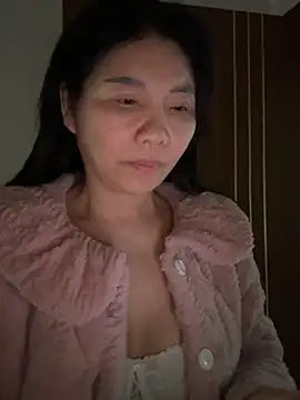 Snapshot of xiiuuff18 chatting on March 22, 2026, 12:58 am xiiuuff18 online show from March 22, 2026, 12:58 am