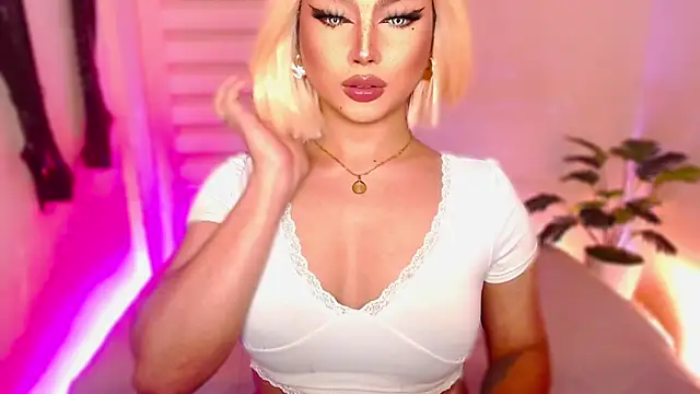 MissRumi Hunter online show from April 3, 2026, 7:01 pm