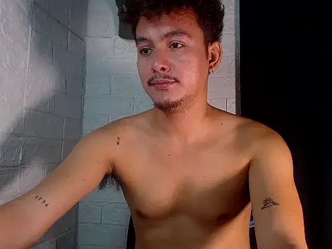 Snapshot of Tempting_jon chatting on February 16, 2026, 5:36 am Tempting jon online show from February 16, 2026, 5:36 am