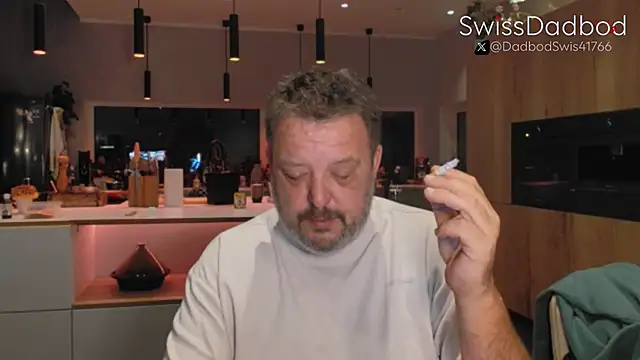 Snapshot of SwissDadbod chatting on September 28, 2025, 8:25 pm SwissDadbod online show from September 28, 2025, 8:25 pm