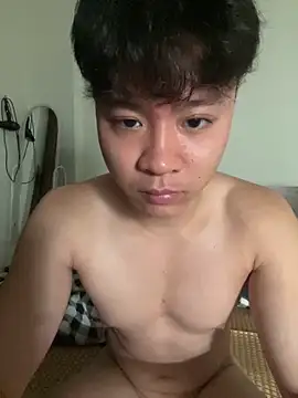 anhduc2k555 online show from February 5, 2026, 2:11 pm