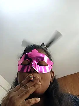 Snapshot of your_chandni04 chatting on November 10, 2025, 7:40 am your chandni04 online show from November 10, 2025, 7:40 am