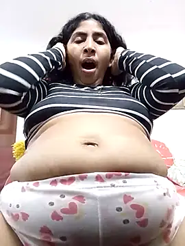 KENDRA-6-9 online show from May 7, 2026, 1:44 am