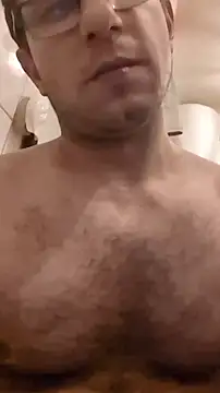 Snapshot of MC353535 chatting on March 8, 2026, 12:41 am MC353535 online show from March 8, 2026, 12:41 am