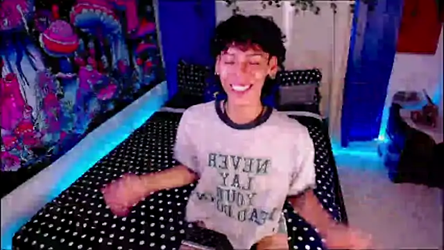 Thedoll ethan7 online show from April 8, 2026, 10:43 pm