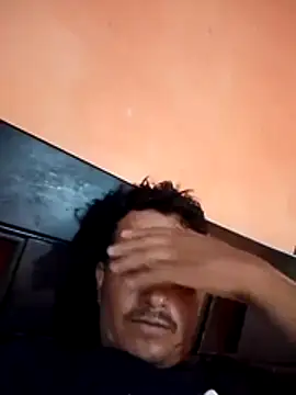 colombiano198720 online show from December 1, 2025, 11:37 am