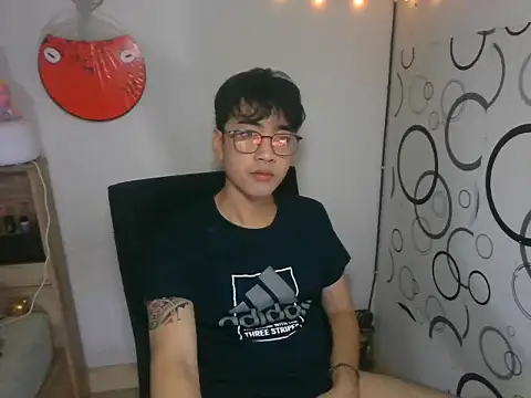 Snapshot of moaman190 chatting on November 29, 2025, 4:10 pm moaman190 online show from November 29, 2025, 4:10 pm