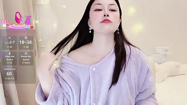 Snapshot of LuLu-Moon chatting on February 24, 2026, 9:46 pm LuLu-Moon online show from February 24, 2026, 9:46 pm