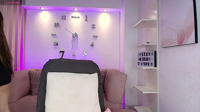 Snapshot of 1SloppyFox4 chatting on September 21, 2025, 5:09 am 1SloppyFox4 online show from September 21, 2025, 5:09 am