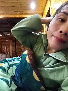 Snapshot of sun_122 chatting on November 18, 2025, 5:01 am sun 122 online show from November 18, 2025, 5:01 am