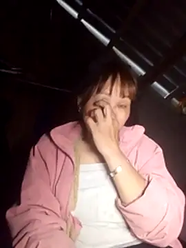  YooY  online show from December 4, 2025, 12:53 am