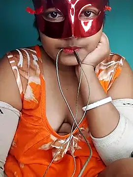 mimi87hoty online show from November 10, 2025, 5:23 pm